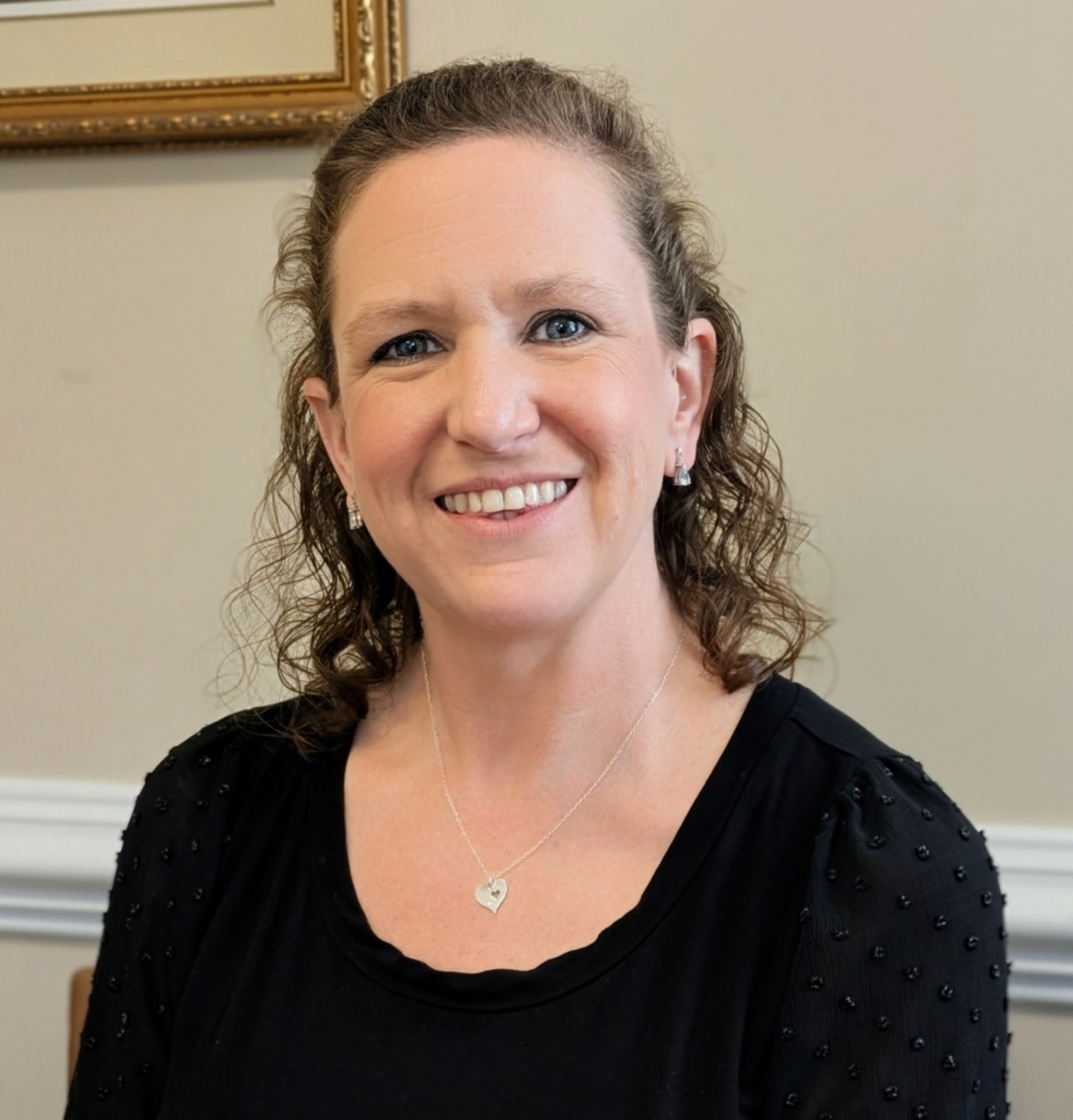 [Ámáñ~dá Tí~bbét~ts]